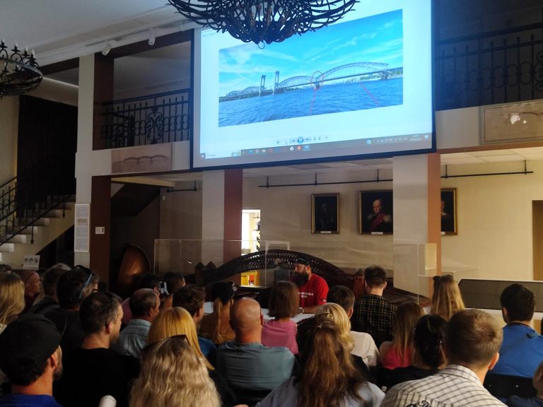 Марафон «13 мостов» в гостях у музея