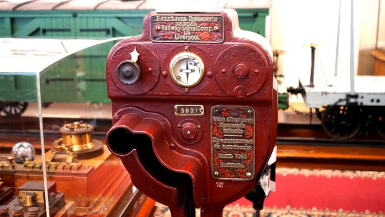 Аппарат электрожезловой сигнализации фирмы «Webb & Thompson»