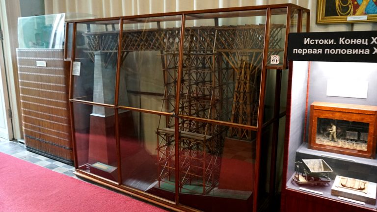 Модель пролётного строения моста через реку и овраг Веребье