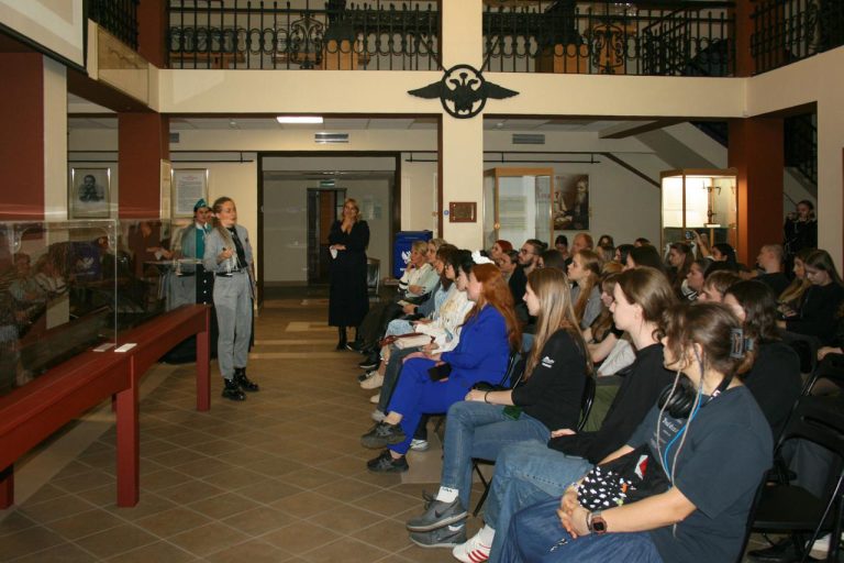 Дизайнерские проекты поездов «Гранд Экспресс» и «Таврия»