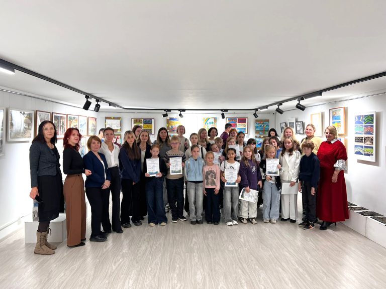 Выставка детских работ в Музее мостов