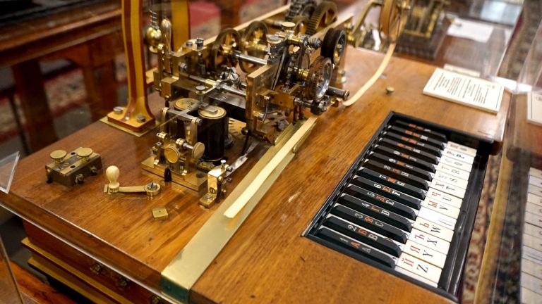 Телеграфный аппарат Дэвида Юза