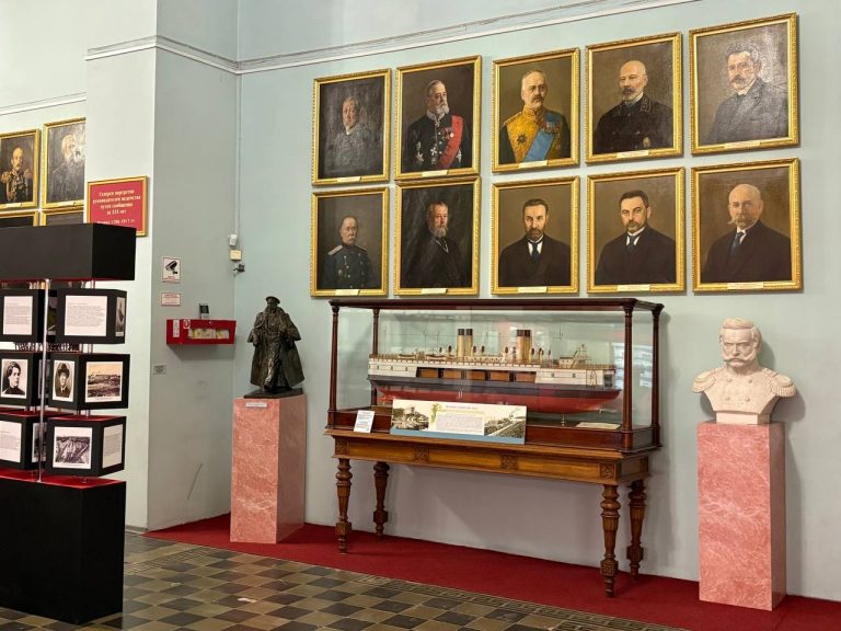 Модель парома-ледокола «Байкал»