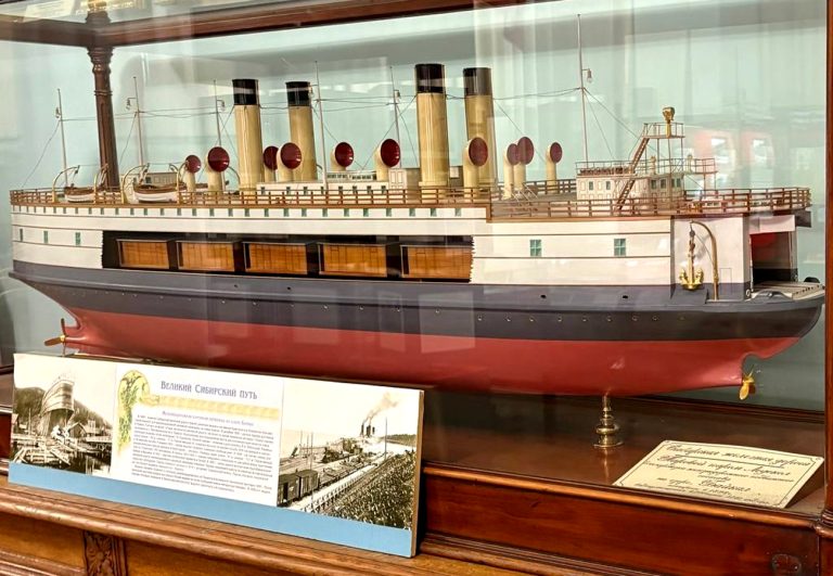 Модель парома-ледокола «Байкал»