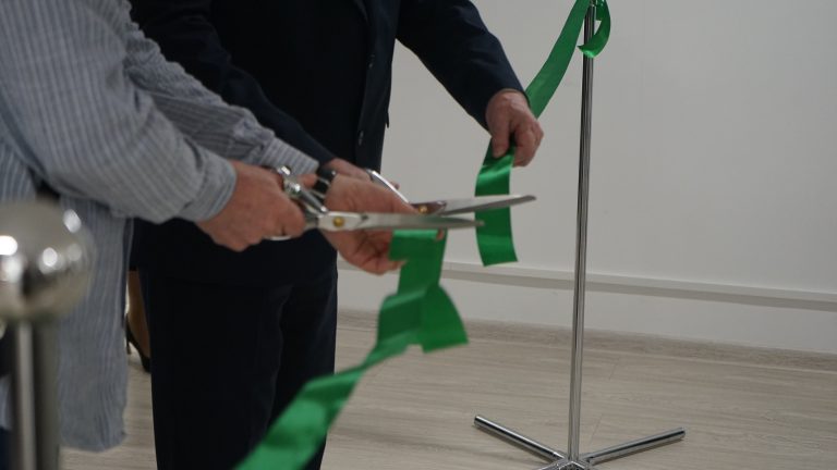 Открыта фотовыставка «Невское ожерелье волжских берегов»!