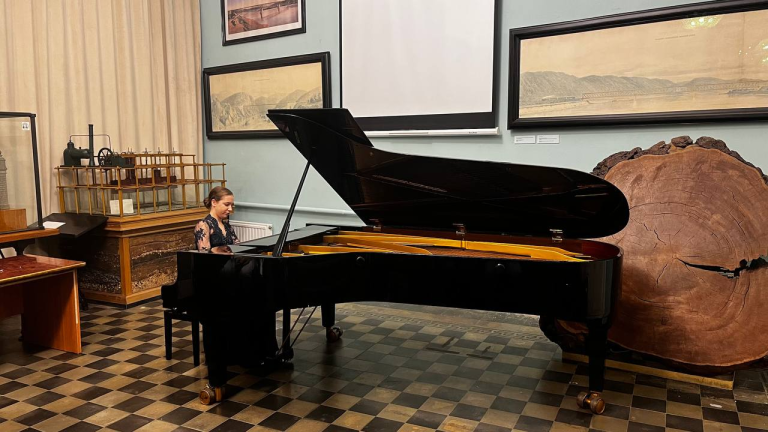 Найти ключик к музыке: пианистка Ульяна Гусева о Шопене и магии исполнения
