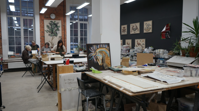 Как в студии «Сад Гранат» создают мозаичную икону для  музея