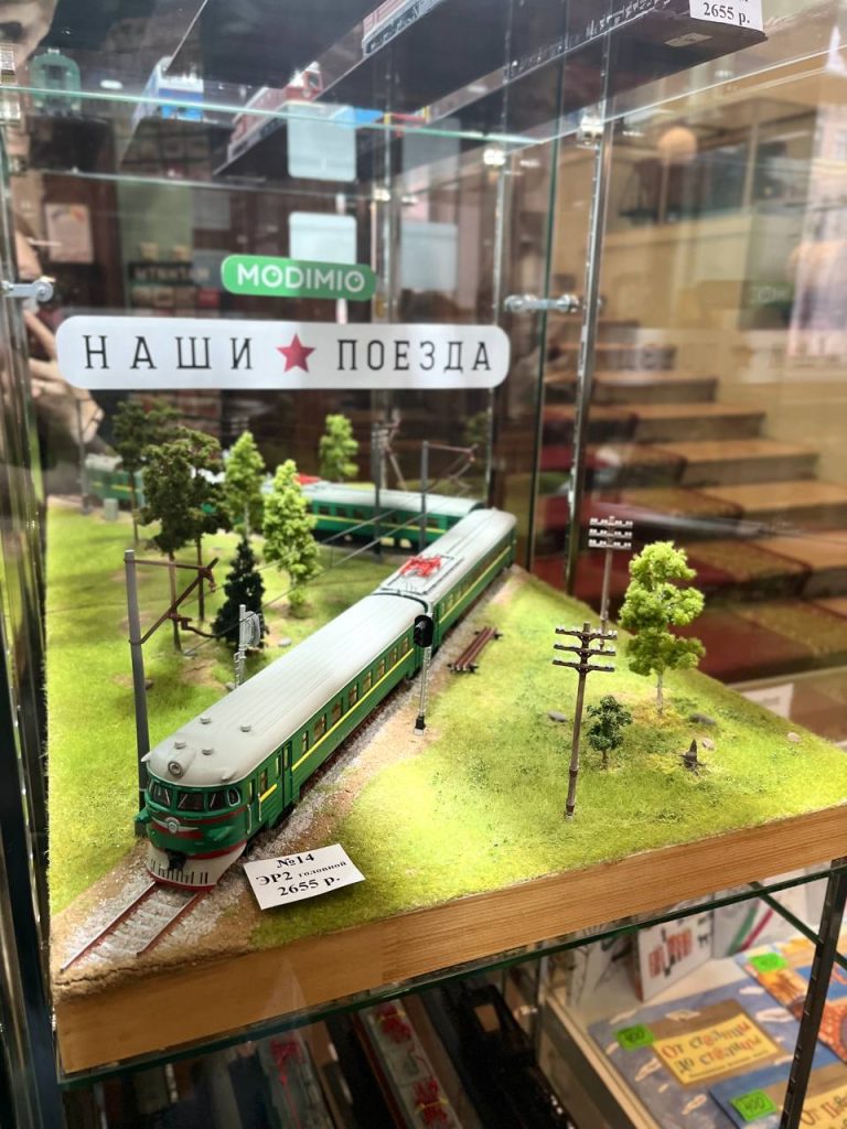 Новые модели отечественных локомотивов в музее!