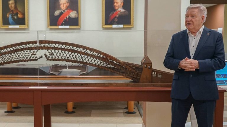 Открытие выставки «Интеллигент мостостроения»