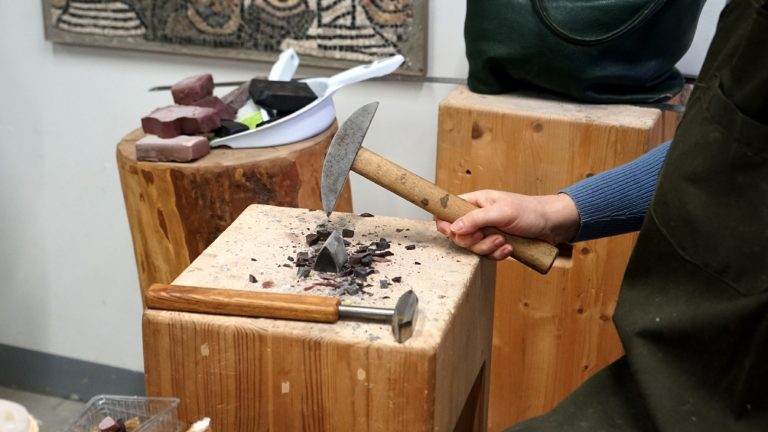 Образ, сложенный из сотни оттенков