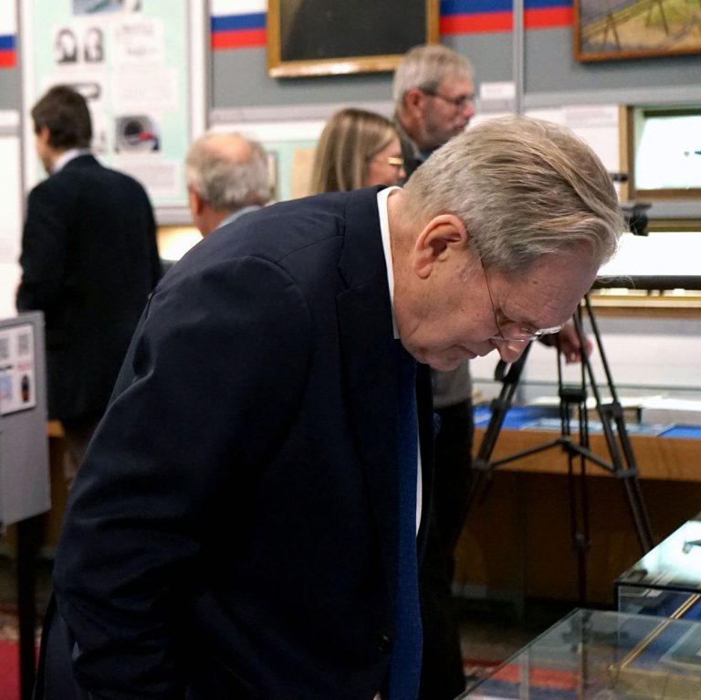 Открылась выставка «Россия выбирает скорость»