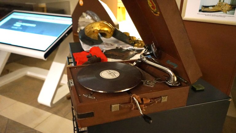 Интерактивная лекция «Мосты осажденного города»