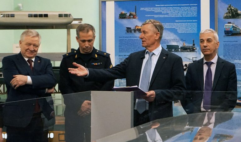 Открылась выставка «Россия выбирает скорость»