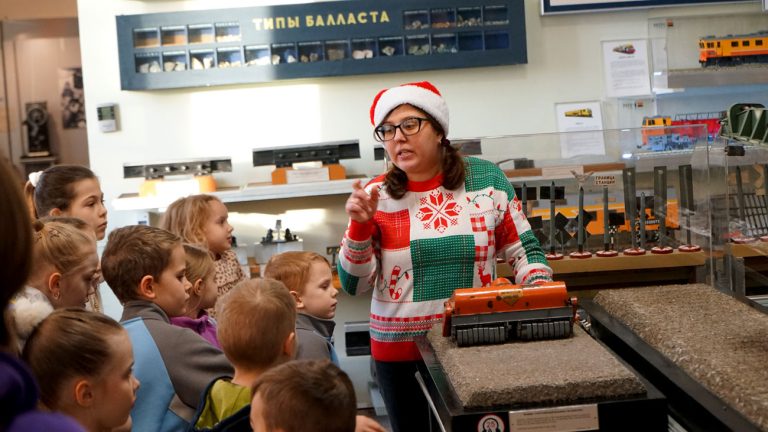 Награждение участников и победителей конкурса «Новогодняя мастерская»