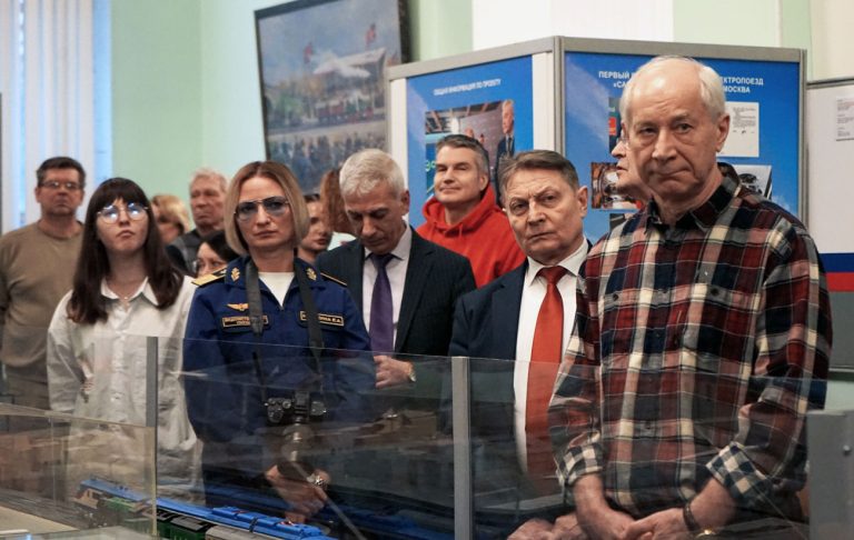 Открылась выставка «Россия выбирает скорость»