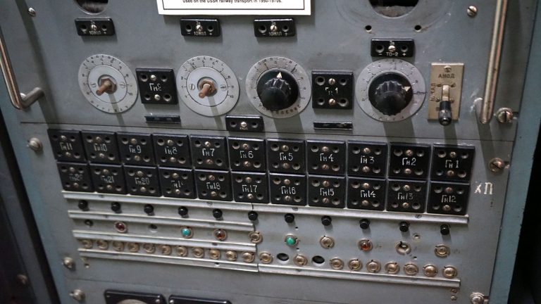 Стойка поездной диспетчерской связи типа СПД-5М