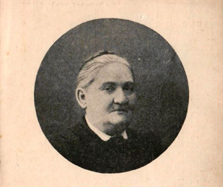 Первая русская женщина в рядах железнодорожных служащих