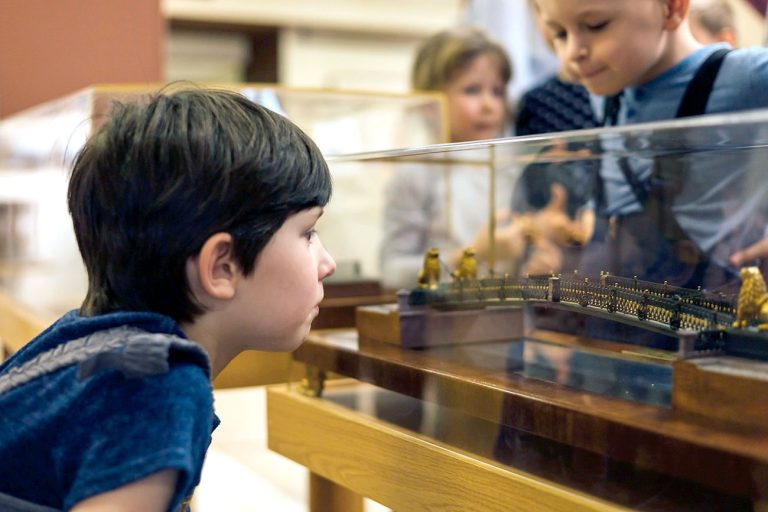 «Сказки петербургских мостов»