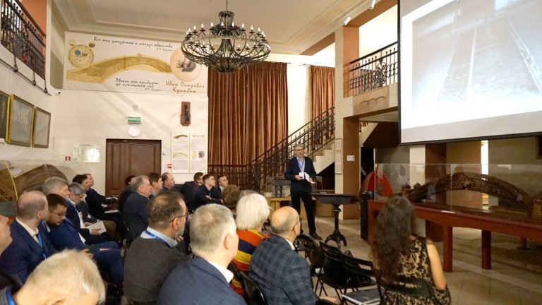 Мостовое братство: встреча на берегах Невы