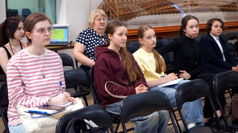 В Музее мостов прошёл мастер-класс для юных журналистов