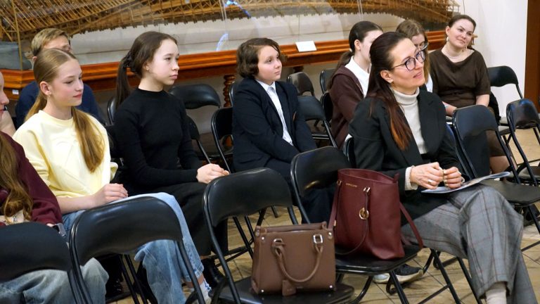 В Музее мостов прошёл мастер-класс для юных журналистов