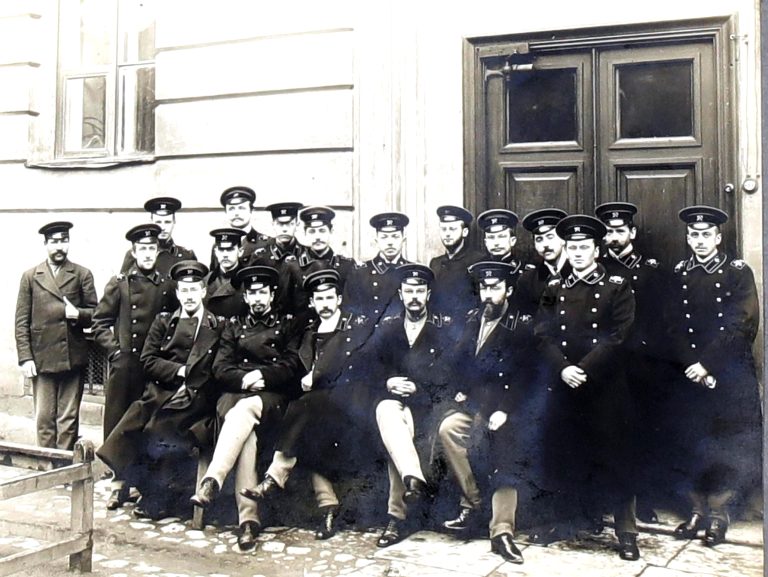 Презентация книги «Кашерининовы, Челюскины, Ляхницкие. Четыре века на службе России»