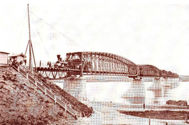 Мост через реку Обь