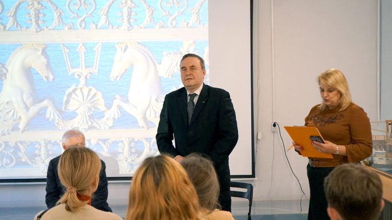 В Музее мостов состоялся круглый стол